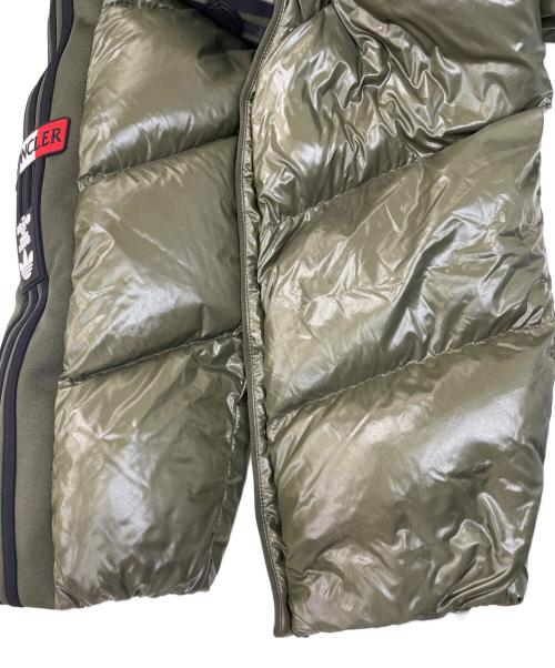 MONCLER（モンクレール）MONCLER (モンクレール) adidas (アディダス) BEISER DOWN JACKET オリーブ サイズ:1の古着・服飾アイテム