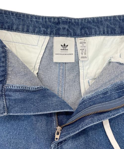 adidas Originals（アディダスオリジナル）adidas Originals (アディダスオリジナル) KSENIA SCHNAIDER (クセニア シュナイダー) デニムパンツ インディゴ サイズ:SIZE 30の古着・服飾アイテム