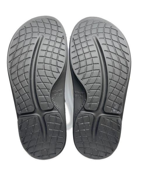 OOFOS（ウーフォス）OOFOS (ウーフォス) OOahh ブラック サイズ:38 未使用品の古着・服飾アイテム
