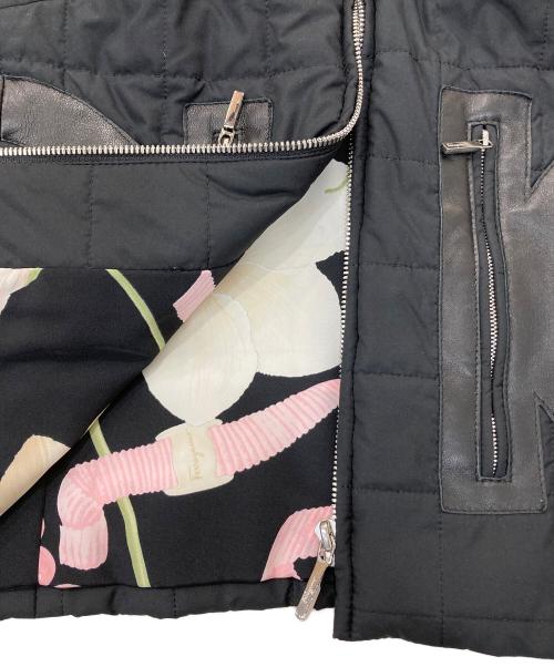 Salvatore Ferragamo（サルヴァトーレ フェラガモ）Salvatore Ferragamo (サルヴァトーレ フェラガモ) レザーロゴベスト ブラック サイズ:6の古着・服飾アイテム