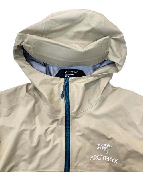 ARC'TERYX（アークテリクス）ARC'TERYX (アークテリクス) BETA JACKET ベージュ サイズ:Mの古着・服飾アイテム