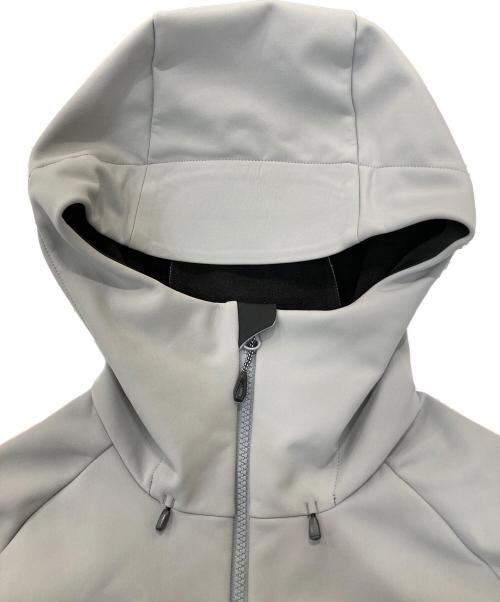 MAMMUT（マムート）MAMMUT (マムート) WINTERFIELD SO HOODED JACKET グレー サイズ:Ｍの古着・服飾アイテム
