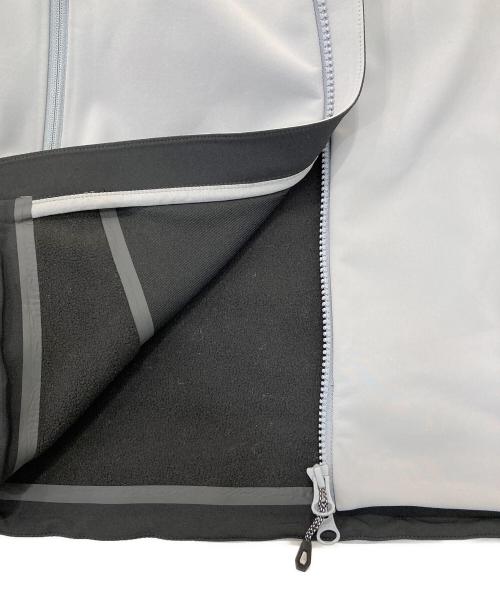 MAMMUT（マムート）MAMMUT (マムート) WINTERFIELD SO HOODED JACKET グレー サイズ:Ｍの古着・服飾アイテム