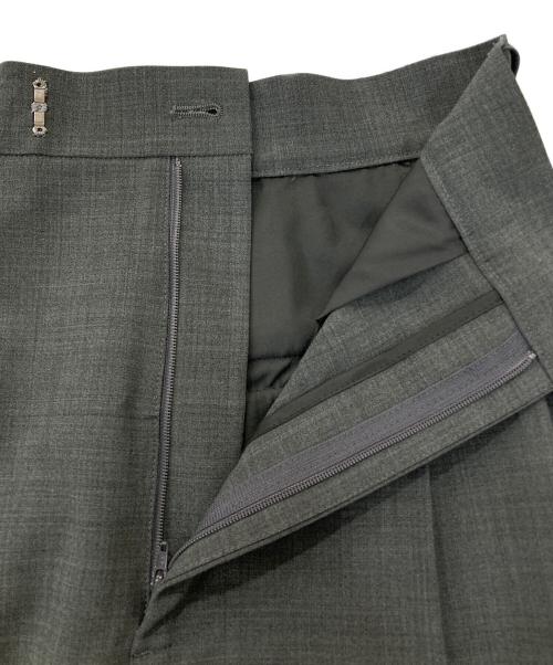 Whim Gazette（ウィムガゼット）Whim Gazette (ウィムガゼット) ワイドタックパンツ グレー サイズ:38の古着・服飾アイテム