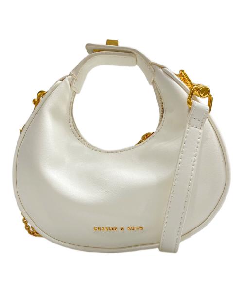 CHARLES & KEITH（チャールズアンドキース）CHARLES & KEITH (チャールズ＆キース) ミニクロックエフェクト ムーンバッグ ホワイトの古着・服飾アイテム