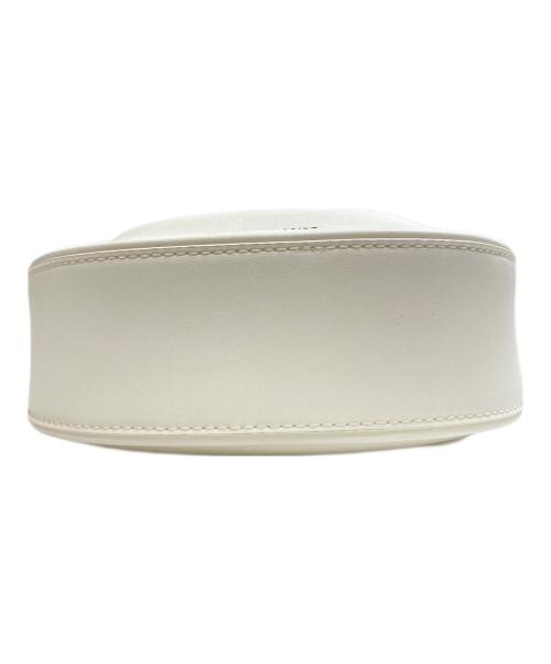 CHARLES & KEITH（チャールズアンドキース）CHARLES & KEITH (チャールズ＆キース) ミニクロックエフェクト ムーンバッグ ホワイトの古着・服飾アイテム