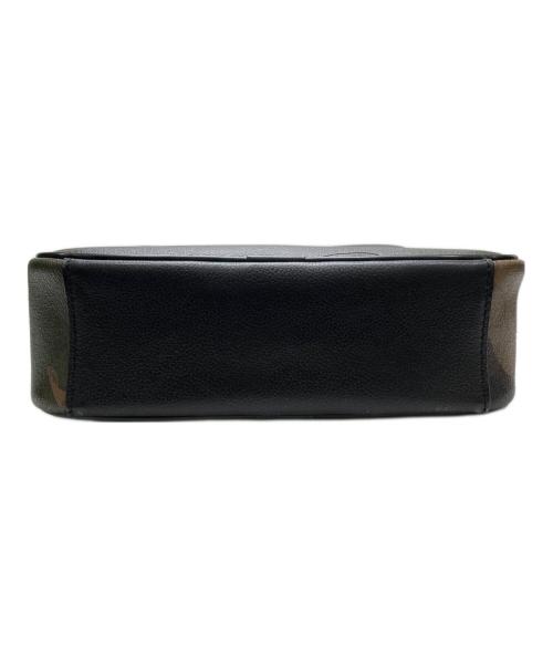 COACH（コーチ）COACH (コーチ) カモ柄ショルダーバッグ ベージュ―×グリーン×ブラックの古着・服飾アイテム