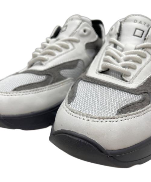 D.A.T.E.（デイト）D.A.T.E. (デイト) 神山 まりあ (カミヤマ マリア) FUGA SMK MESH ホワイト×グレー サイズ:22.5の古着・服飾アイテム