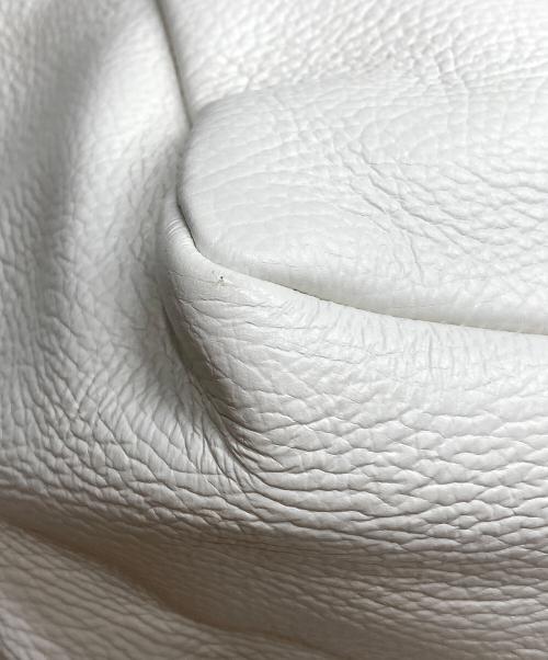 YOUNG & OLSEN The DRYGOODS STORE（ヤングアンドオルセン ザ ドライグッズストア）YOUNG & OLSEN The DRYGOODS STORE (ヤングアンドオルセン ザ ドライグッズストア) レザートートバッグ ホワイト サイズ:記載なしの古着・服飾アイテム