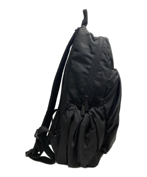 emmi（エミ）emmi (エミ) 撥水ギャザーボディーバックパック ブラック サイズ:記載なしの古着・服飾アイテム