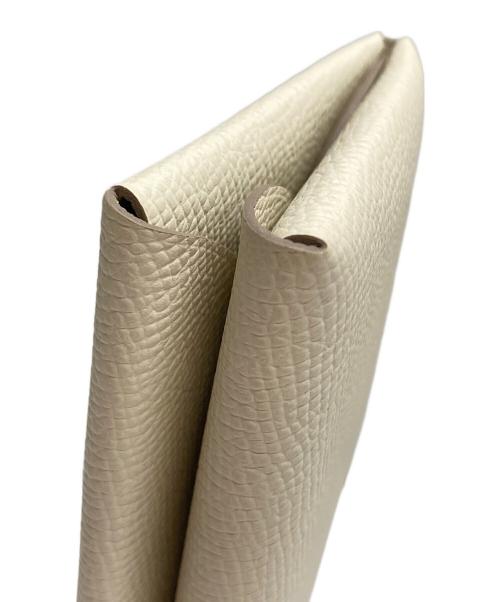 HERMES（エルメス）HERMES (エルメス) カルヴィ デュオ アイボリーの古着・服飾アイテム