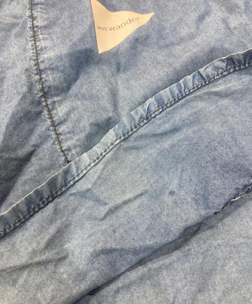 and wander（アンドワンダー）and wander (アンドワンダー) ノーカラーシャツ グレー×ブルー サイズ:4の古着・服飾アイテム