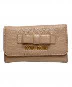 MIU MIUミュウミュウ）の古着「マドラスフィオックキーケース」｜ピンク