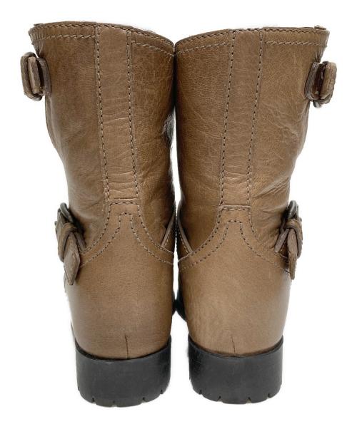 PRADA（プラダ）PRADA (プラダ) CERVO SHINE S MOGAN ブラウン サイズ:35 1/2の古着・服飾アイテム