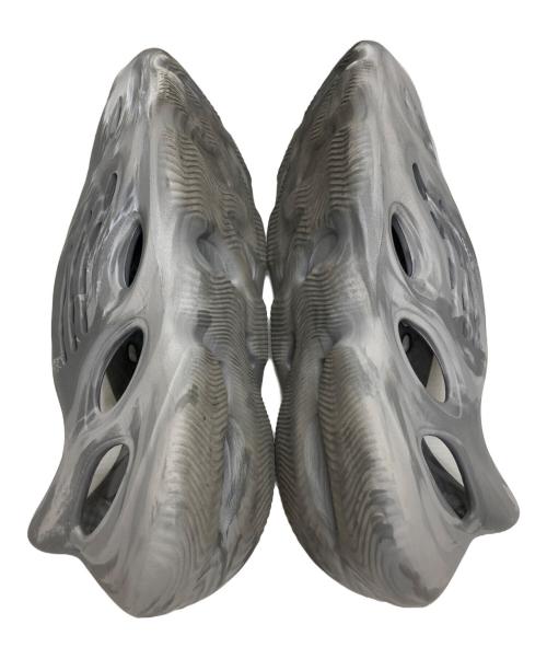 adidas（アディダス）adidas (アディダス) YEEZY Foam Runner GRANITE グレー サイズ:27.5の古着・服飾アイテム