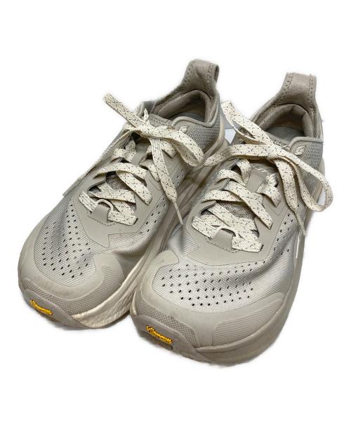 ALTRA（アルトラ）ALTRA (アルトラ) トレイルランニングシューズ ベージュ サイズ:UK6の古着・服飾アイテム