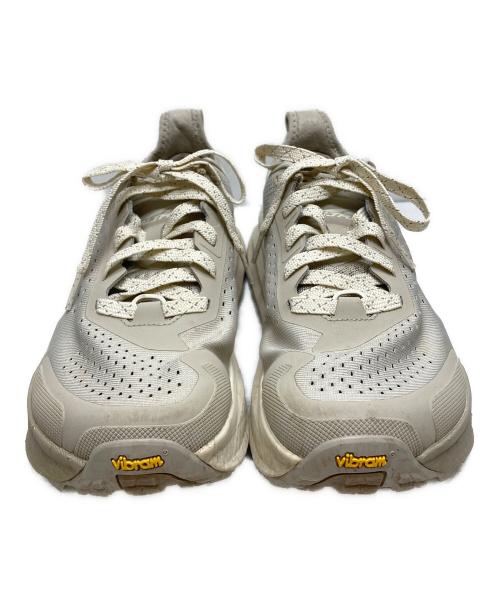 ALTRA（アルトラ）ALTRA (アルトラ) トレイルランニングシューズ ベージュ サイズ:UK6の古着・服飾アイテム