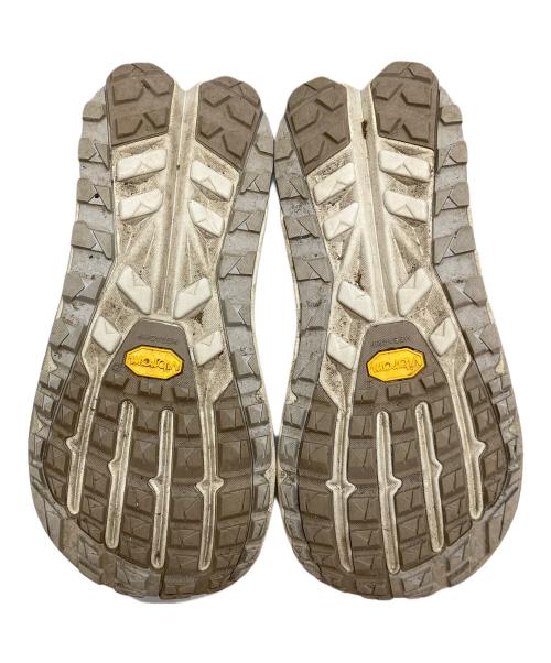ALTRA（アルトラ）ALTRA (アルトラ) トレイルランニングシューズ ベージュ サイズ:UK6の古着・服飾アイテム