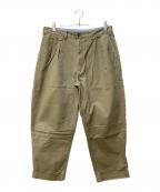 BEAMS+ビームスプラス）の古着「2 Pleats Tapered Twill」｜カーキ