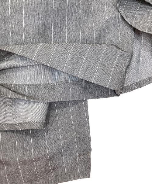 OSMOSIS（オズモーシス）OSMOSIS (オズモーシス) ストライプレイヤードパンツ グレー サイズ:ONE 未使用品の古着・服飾アイテム