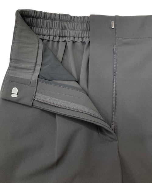PLST（プラステ）PLST (プラステ) ハイストレッチトリコットストレートパンツ グレー サイズ:Sの古着・服飾アイテム