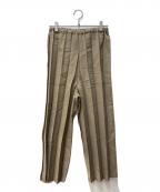 me ISSEY MIYAKEミーイッセイ ミヤケ）の古着「プリーツパンツ」｜ベージュ