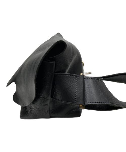 UNICO（ウニコ）unico (ウニコ) レザーメッセンジャーバッグ ブラック サイズ:FREEの古着・服飾アイテム