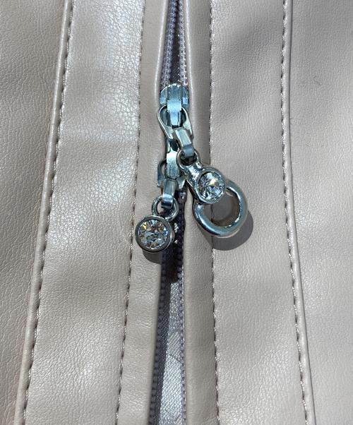 TO BE CHIC（トゥービーシック）TO BE CHIC (トゥービーシック) フリルフェイクレザージャケット ピンク サイズ:SIZE40の古着・服飾アイテム