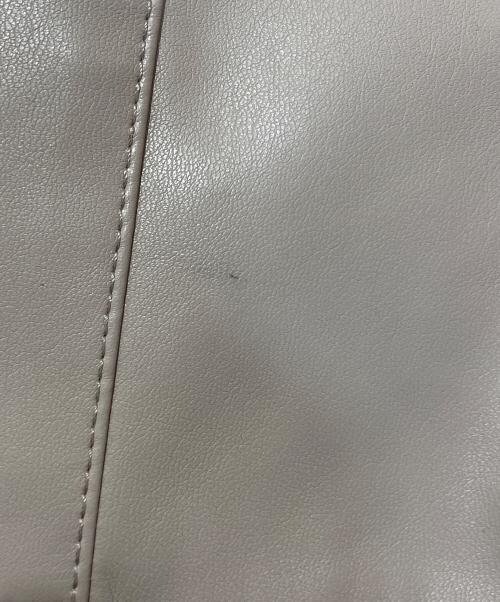 TO BE CHIC（トゥービーシック）TO BE CHIC (トゥービーシック) フリルフェイクレザージャケット ピンク サイズ:SIZE40の古着・服飾アイテム