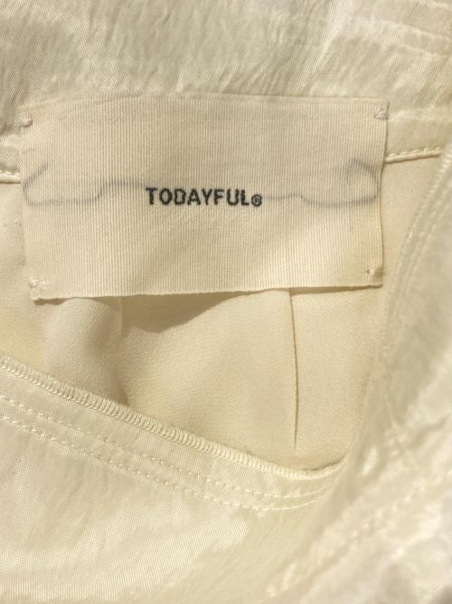 TODAYFUL（トゥデイフル）TODAYFUL (トゥデイフル) シルキーペンシルスカート ホワイト サイズ:38の古着・服飾アイテム