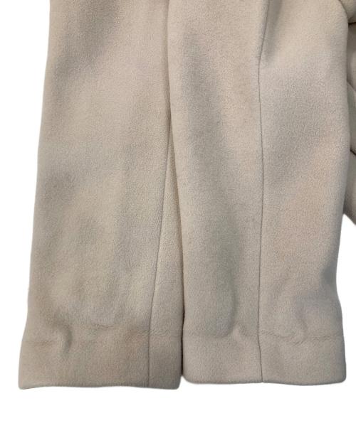 23区（ニジュウサンク）23区 (ニジュウサンク) ダブルクロスベロアスタンドカラーコート ベージュ サイズ:40の古着・服飾アイテム
