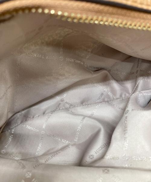 MICHAEL KORS（マイケル・コース）MICHAEL KORS (マイケル・コース) チェーンショルダーバッグ ホワイトの古着・服飾アイテム