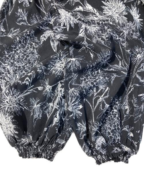Vin（ヴィン）Vin (ヴィン) 花柄ワンピース ブラック サイズ:FREEの古着・服飾アイテム