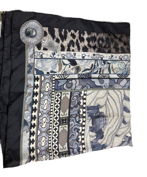 HERMES（エルメス）HERMES (エルメス) カレ90 La femme aux 風の足蹠を持つ女 ブラック×ホワイトの古着・服飾アイテム