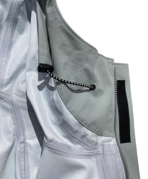 WILD THINGS（ワイルドシングス）WILD THINGS (ワイルドシングス) Adam et Rope (アダム エ ロペ) TOOLSTRAP DENALI JACKET グレー サイズ:Ⅿの古着・服飾アイテム