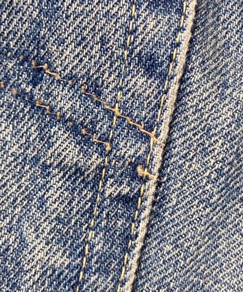 LEVI'S（リーバイス）LEVI'S (リーバイス) デニムパンツ インディゴ サイズ:W31×L34の古着・服飾アイテム