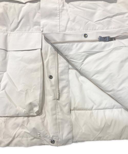 AIGLE（エーグル）AIGLE (エーグル) 透湿防水 インサレーションフーデッドロングジャケット アイボリー サイズ:XLの古着・服飾アイテム