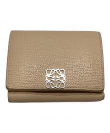 LOEWE（ロエベ）の古着「ANAGRAM TRIFOLD WALLET」｜ベージュ