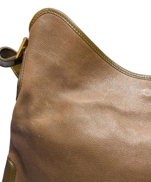 TOD'S（トッズ）TOD'S (トッズ) ホーボーワンショルダーバッグ ブラウンの古着・服飾アイテム