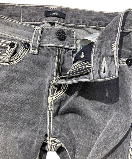 TRUE RELIGION（トゥルー レリジョン）TRUE RELIGION (トゥルー レリジョン) ROCCO Relaxed Skinny ブラック サイズ:SIZE 30の古着・服飾アイテム