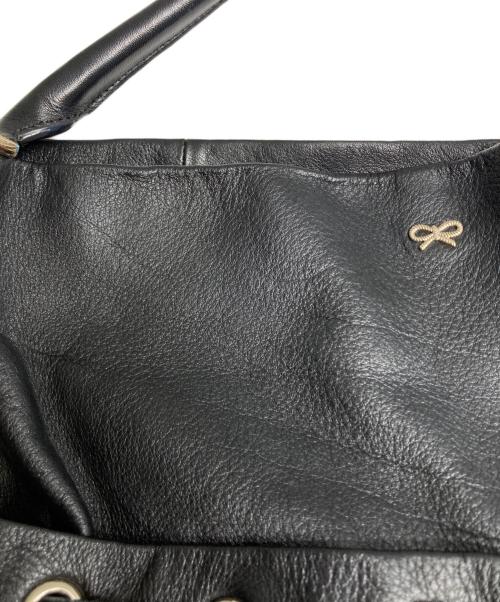 ANYA HINDMARCH（アニヤ・ハインドマーチ）ANYA HINDMARCH (アニヤ・ハインドマーチ) タッセルレザーワンショルダーバッグ ブラック サイズ:FREEの古着・服飾アイテム