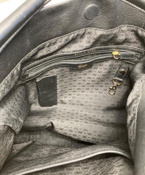 ANYA HINDMARCH（アニヤ・ハインドマーチ）ANYA HINDMARCH (アニヤ・ハインドマーチ) タッセルレザーワンショルダーバッグ ブラック サイズ:FREEの古着・服飾アイテム