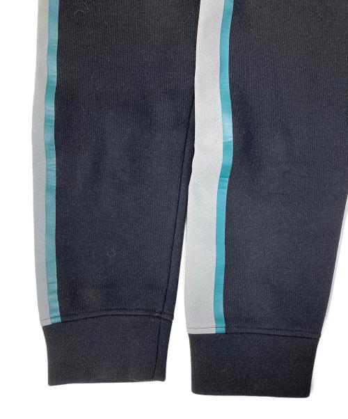 DSQUARED2（ディースクエアード）DSQUARED2 (ディースクエアード) Classic Raglan Fit ブラック サイズ:Ⅿの古着・服飾アイテム