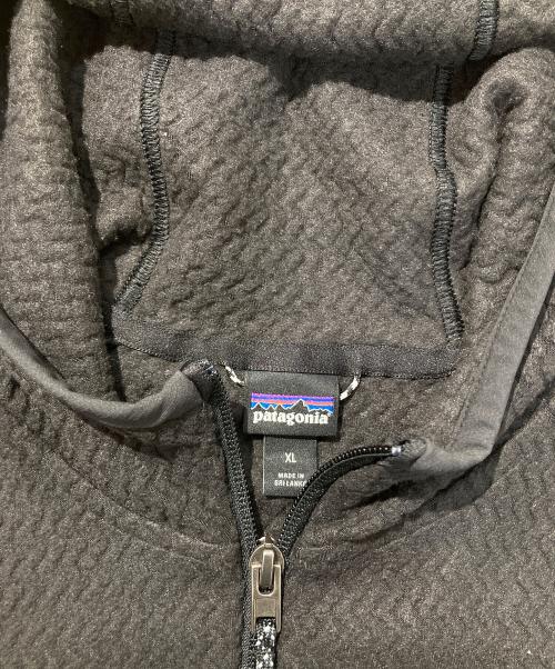 Patagonia（パタゴニア）Patagonia (パタゴニア) R1 エア・フルジップ・フーディ ブラック サイズ:XL(キッズ規格)の古着・服飾アイテム