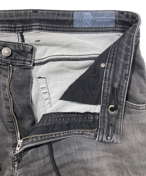 DIESEL（ディーゼル）DIESEL (ディーゼル) ストレッチデニムパンツ　KROOLEY-X-SP2-NE ブラック サイズ:W32の古着・服飾アイテム