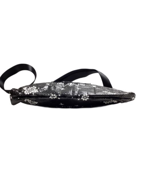 SUPREME（シュプリーム）SUPREME (シュプリーム) Bandana Tarp Side Bag ブラックの古着・服飾アイテム