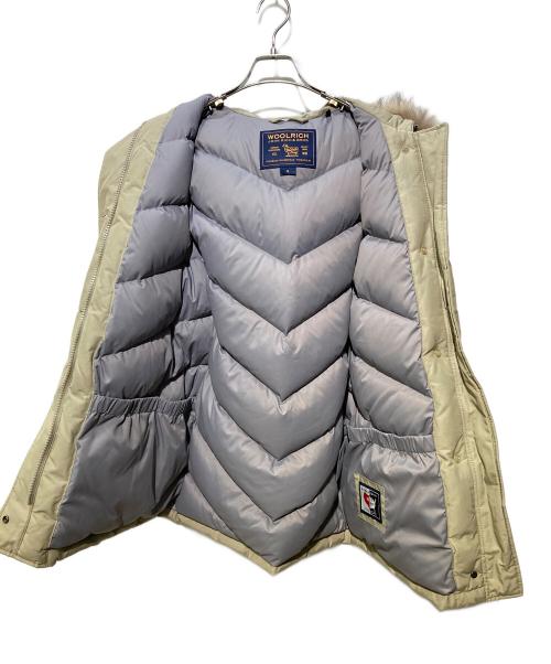 WOOLRICH（ウールリッチ）WOOLRICH (ウールリッチ) タヌキファーARCTIC PARKA ベージュ サイズ:Sの古着・服飾アイテム