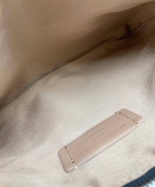 GIANNI CHIARINI（ジャンニ キアリーニ）GIANNI CHIARINI (ジャンニ キアリーニ) ショルダーバッグ ホワイトの古着・服飾アイテム