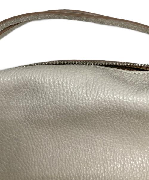 GIANNI CHIARINI（ジャンニ キアリーニ）GIANNI CHIARINI (ジャンニ キアリーニ) 2WAYショルダーバッグ アイボリーの古着・服飾アイテム