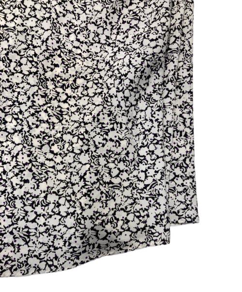 SLOW（スロウ）SLOW (スロウ) アンティークフラワープリントスカート ホワイト サイズ:SIZE 40の古着・服飾アイテム